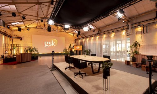 Webinar | Studio Prodent | Voorbeeld 2022 GSK In deze afbeelding ziet u de opstelling van de Prodent Studio. Met als content voorbeeld de huisstijl van GSK.